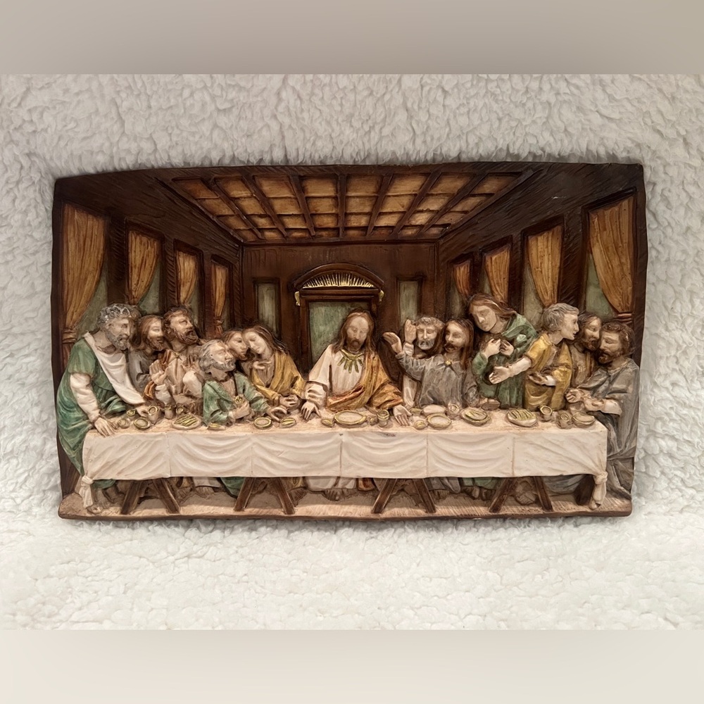 VINTAGE “THE LAST SUPPER” PLAQUE 3D WALL HANGING, carved, 12” x 7.5”